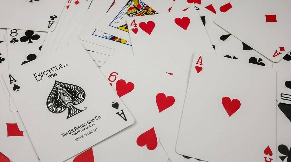 Conseils pour gagner à la Belote